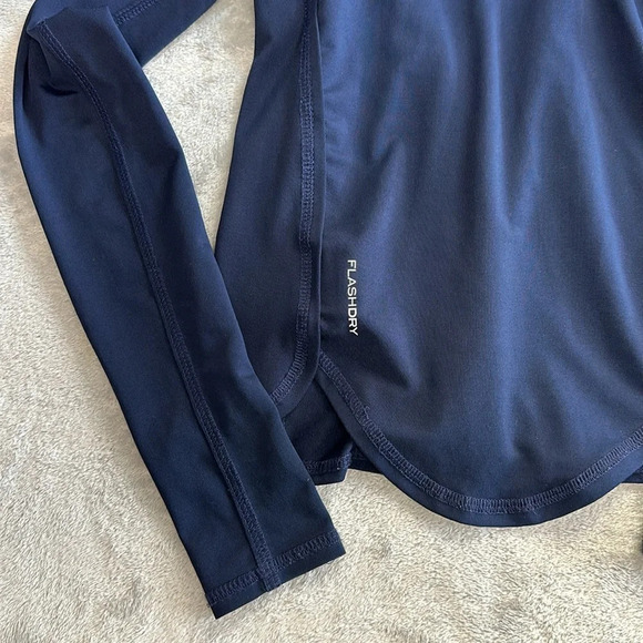 The North Face -UPF 40+ Rashguard, beach/sun protection hooded jacket. - Picture 6 of 6